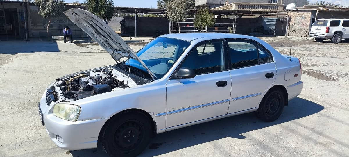 السلام عليكم ورحمه الله وبركاته
للبيع هيونداي اكسنت موديل 2001 رقم ديالى انكليزي تحويل مباشر مصبوغة عام اثر جراد كير اوتو مكينة بيها صرف تبريد شغال تدفئة شغالة صدر 80 بالمية تايرات 80 بالمية داخلها نظيف السعر 48 وبيها مجال مكانها ديالى المقدادية رقم الهاتف ***********
