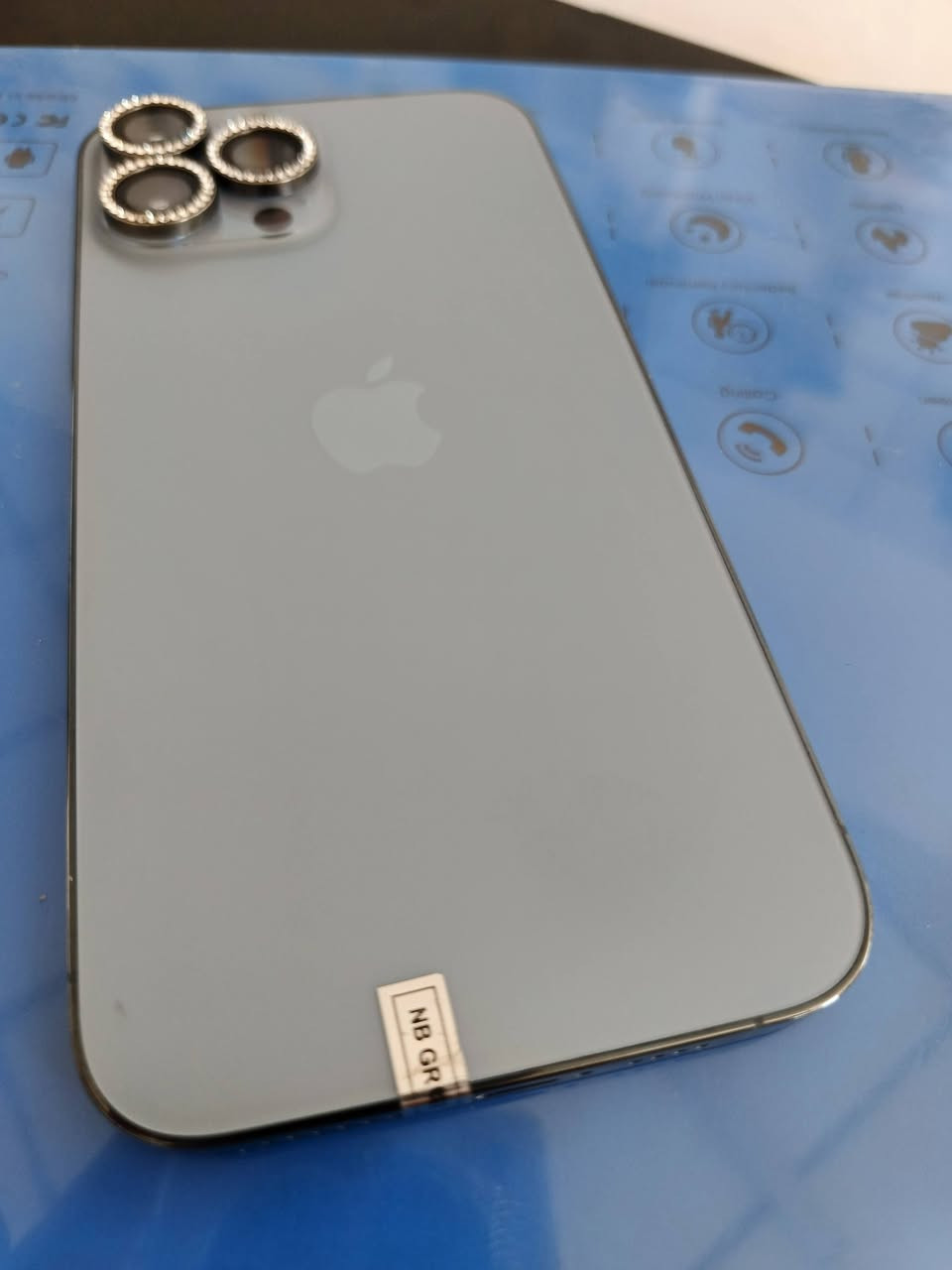 ايفون 13 برو ماكس ذاكرة 256 
بطارية 98 بلادي ممفتوح
 شرط الفحص فقط كاميرا يقره غير معروف
نظيف جدا ملحقاته شاحنه وسماعات 
سعرة 650 الف مجال قليل


**إذا كنت صاحب هذا الإعلان وتريد حذفه لأي سبب، رجاءا أرسل رسالة إلى الدعم الفني**
