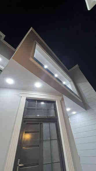 دار سكن للبيع
طابو صرف ديوانية حي الجامعة
بناء حديث طابقين مسلح
بعده مامسكون 2025
موقع مميز جدآ 
قرب مدرسة آيسن
 يقع على شارع بعرض 15 متر 
منطقة خدمات كامله
مواصفات الدار
يحتوي على.... 
غرف النوم عدد 4 __ صالة عدد 2 
أستقبال __مطبخ __ مجمع صحي عدد 3
گراج سيارة
                        مراجعة
مكتب العتابي للعقار  ديوانية الجزائر مقابل فندق برج الامراء للاستفسار
*********** مهدي العتابي 
*********** حيدر الفتلاوي
***********
