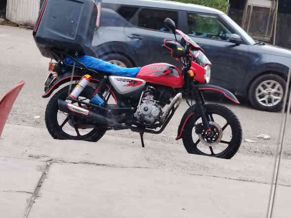 سلام عليكم دراجه بوكسر بجاج دراجه كعده حلوه مداريه على اخر حبايه دهن كله الكموري حسن دهن دراجه تجي وشوف نضافته محفض على كل برغي بيه / دراجه رايته 2600 بيه مجال تعال ما راح قصر وياك / مكان بغداد شعب *********** متواجد وتساب
