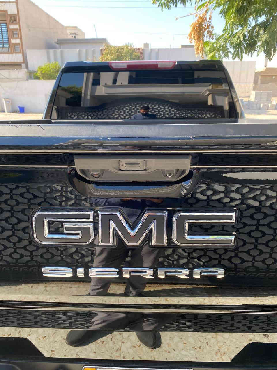 سلام عليكم للبيع مستعجل 
جمسي سييرا 
موديل ٢٠٢٤
محرك ٤ سلندر ٢.٧
ماشية ٣٣ الف كم
رقم اربيل 
باب كبير بدي صغير المرغوب 
كتاب اسود رسمي 
فور ويل 
السيارة جاهزة 
قطعتين صبغ 
حادثها بسيط جدا  
3GTPUJEK5RG191863 رقم الشاصي
السيارة كبس أمامها

السعر  382 ورقة 
للاستفسار ***********
