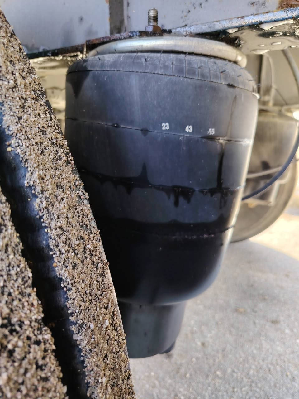 سلام عليكم عربانه البيع جاهزه العمل تخم تاير كهربايات صندكه مطبخ ثلاجه فرشه جديده دنكير علاك 
عربانه ما عايزه برقي كامله بجهك لعمل 
رجا لمو شراي لا ينتصل 
ستفسار ***********
