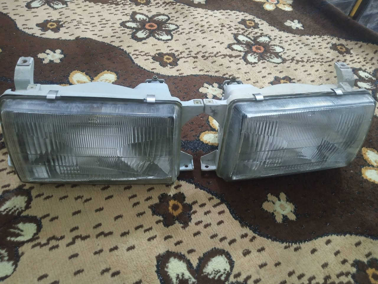 لايت سيدان ايسر بلاد مديل 1991 ناصريه مركز مكلف بس بنشر صاحبهن متواجد على وتساب ***********
