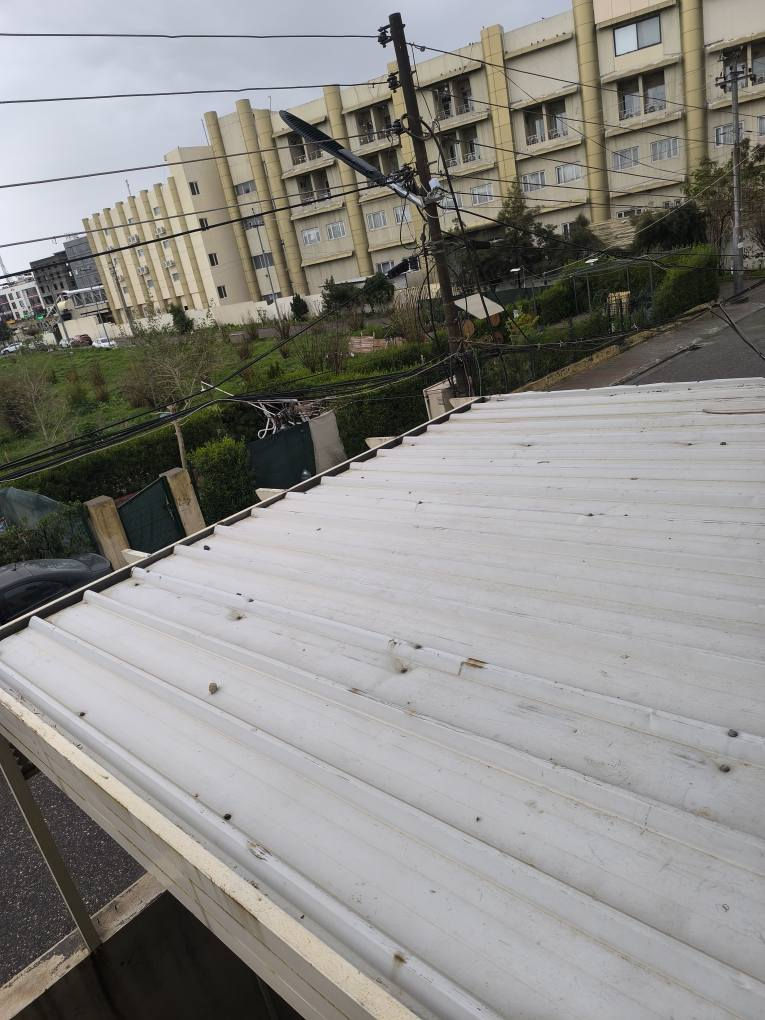 ئەم کەپرەمان هەیە بۆ فرۆشتن پانی 390  درێژی 280 یە زۆر پاکە ساڵەکە دروستکرایە بۆ خانوی 100 مەتری ، خانوکە دەڕوخێنین بۆیە دەفرۆشین ، ئەوەی ویستی پەیوەندی بکات ، بەنرخێکی گونجاو دەیفرۆشین .

واتس ئاپ *********** أربيل, العراق
