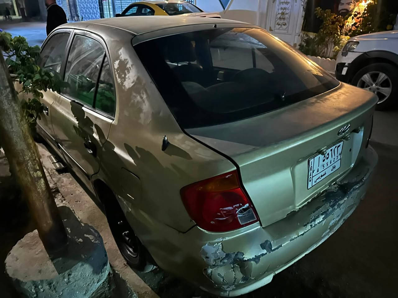 السلام عليكم
هونداي اكسنت 2003
كير عادي السياره بيها جراد 
عنوان بغداد البلديات 
باقي التفاصيل ع موبايل 
السعر 32
***********

