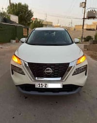 نيسان روج  مواصفات SV . awd   فور ويل  الموديل /2023  اللون /ابيض صدفي...