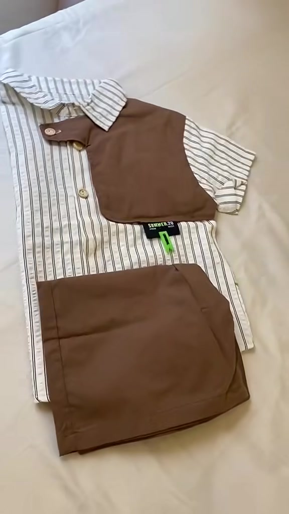 السوت اللطيف متوفر بلونين 

توصيل بسماية الف


**إذا كنت صاحب هذا الإعلان وتريد حذفه لأي سبب، رجاءا أرسل رسالة إلى الدعم الفني**