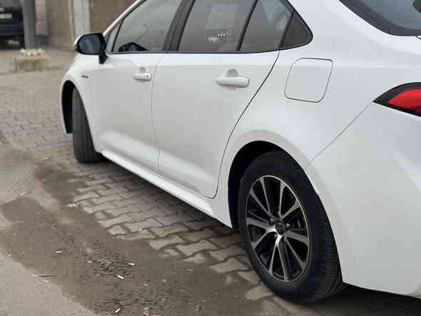 سلام عليكم كورله هايبرد ٢٠٢٣ شكل االامريكي سياره ماشيه ٤٢ سياره كفاله عامه
رقم بغداد باسمي 
فول مواصفات 
فتحه + بصمه +  + داخل جلد احمر + تبريد قطعتين + كامره دواره + فول تحكمات + وباقي المواصفات المعروفه 
السعر ١٣٨ وبيه مجال 
مكان السياره الكراده 
للستفسار  ***********
