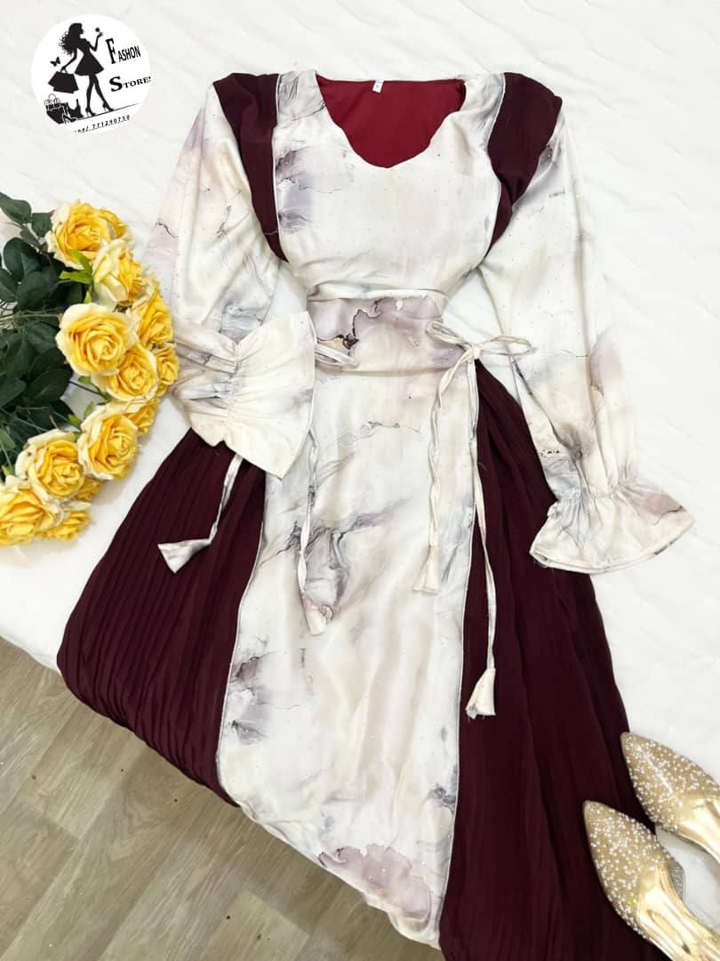 *🔶لايفوتك الجديد*

*😍جلابيه عيديه بنمط مودرن*

*تناسب الجلسات الخطوبه وحفلات الاستقبال*

*جلابية انيقى تحفه علا حرير مشجر مفصفص الامام واليدات علا شيفون ناعم جدا مكسر بالجوانب مبطن كااامل حاجه فخمه وانيقة*

*علا ربطات بالجوانب لتكوني اكثر جمالا*

 *فاااااخر من الاخر*

#موديل_محلي_شُغل_متقن 
------‐---------------------------------

🔶القياسات/فري سايز 

يلبس من وزن 45 الى وزن 75
-----------------------------------------------
*🔶السعر 7500 بالعملةالقديمة*
*🔶السعر 21000  بالعملةالجديدة*
*
🌹🌹🌹🌹🌹
الشغل متقن جدا احذروا التقليد
متوووووووفر كميه كبيره جدا 

الكل يعرض ❤️‍🔥❤️‍🔥❤️‍🔥❤️‍🔥❤️‍🔥❤️‍🔥


**إذا كنت صاحب هذا الإعلان وتريد حذفه لأي سبب، رجاءا أرسل رسالة إلى الدعم الفني**