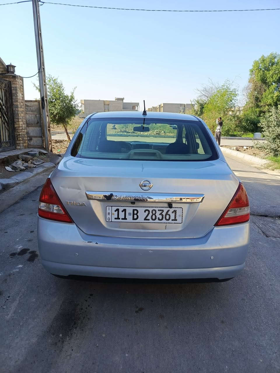نيسان تيدا موديل 2007 
مواصفات خاصة مكينه وكير خير من الله تبريد ثلج تدفئه شغاله سيارة قطرة معجون ما بيها فقط صبغ عام جماليه سياره بئسمنا غير متواجدين ع فيس السعر 73 بيها مجال مكان السيارة كوت واسط للاستفسار ***********
