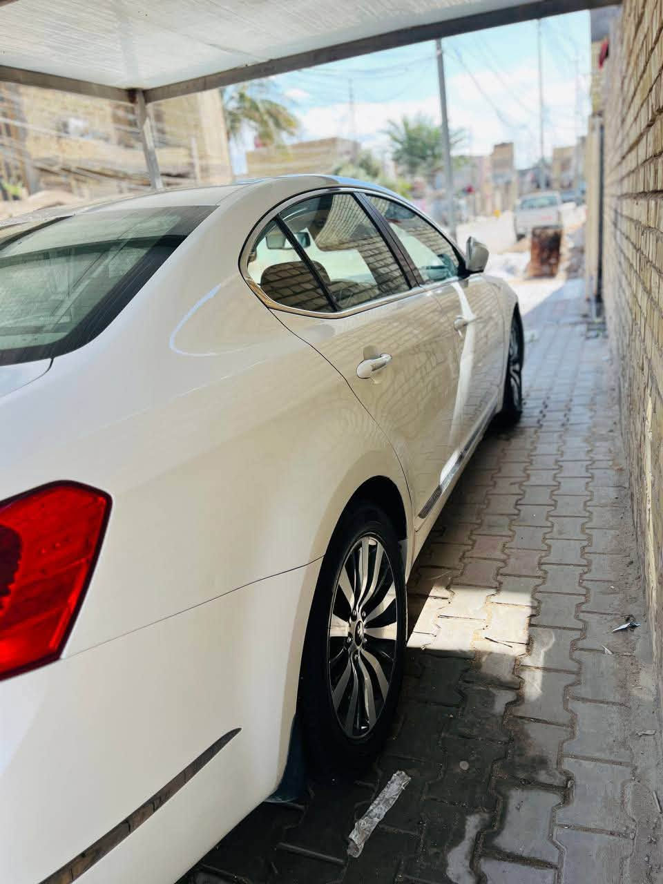 سلام عليكم 
كيا كادنزا موديل 13 للبيع خليجي 
فول عده الفتحه 
ويل كروم
تبريد قطعتين 
كامره خلفيه بلادي 
تحكم جيهتين ستيرن
حساس امامي خلفي
بردة خلفيه كهرباء 
نظام ترحيب عند الاقتراب منه
رقم بغداد بسمي دولي 
صبغ بنيد صاعد ع التكم 

مكاني كربلاء 
***********
***********

السعر 120$
‏@
