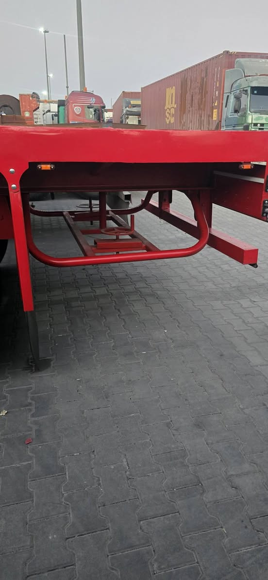 للبيع عربانه حداديه شاصي 16اربع دناكير 14صيني طول 13و60تايرات نص عمر  سعر130لاستفسار***********
