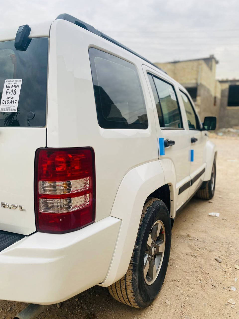 السعر ( 100 ) $$
جيب ليبرتي موديل2008 سياره حيل نظيفه مكينه حجم 3700 كير اوتوماتيك 6سلندر  تبريد ثلج سياره بدون ضرر خشم الجامغل او على كد شبر بالبنيد جامات كهربائي وطخم تايرات جديد سياره ماتحتاج اي مصرف جديده وجاهزه رقم بغداد  جديد سنويه وهزه جديده شرط التحويل للاستفسار  ***********
