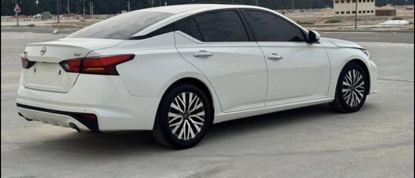 NISSAN ALTIMA 2024 sv
داخل ابيض (كريمي)
 ماشية 20 الف مايل  
جاملغ و نص بونيد صبغ بدون دواخل حادثه خفيف و من جانب  من دعامية لدعامية بشرط 
 رقم كاتي تترقم اربيل سليمانية دهوك
صور الحادث و سونار موجود 
*********** واتساب 
مكان سيارة كركوك 
السعر / 163 ورقة قفل من الاخير  بدون معاملة

🚗🚗🚗🚗🚗🚗🚗🚗🚗🚗
نيسان ئاڵتیما 2024 sv 
ناوسپی  
20 هەزار مایل ڕۆشتوە
چامڵغ و نيو بۆنیتی بۆیاغە بێ ناوگرتن  
ڕەسمی دەعم دانراوە دەعمی خەفیفە 
دە عامی بۆ دەعامی بەشەرت
زماره كاتيه 
 *********** واتساب 
شوين كه ركوك
نرخی 163 وه ره قه قفل بى معامه له
