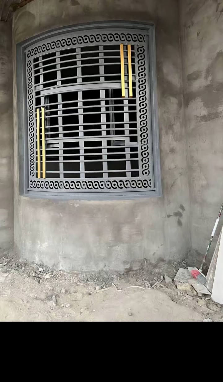 على بركه الله
تنضيف وصبغ الشبابيك باسعار مناسبه 
***********
