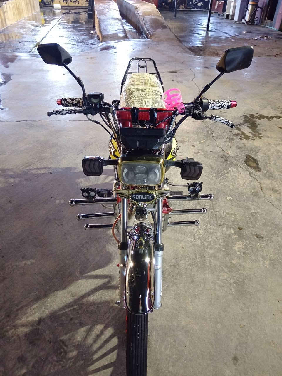 سلام عليكم دراجه سيفان سونك موديل 24كفاله خير من الله مكينه شلعه تايرات جدد دبلات خلفيه او امامي جدد مابيها اي نقص كهربائيات سلف هندر اشاير لايت عالي ناصي نشرات كامله مكينه 200
                                      ملاحضه شاشه طافيه فقط
              (سعر 750بيها مجال بصيط)
شراي يتصل ***********مكلف بل نشر
