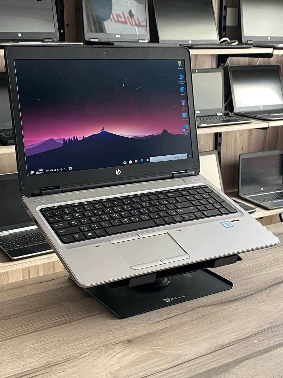 لابتوب Hp 640 probook  مناسب للدراسة و التصفح والاعمال المكتبية  والدراسية 
Hp probook 650 g2 جيل سادس 
. 
السعر ثابت   215 الف مع التوصيل المجاني والحقيبة والشاحن. 
 النظافة شرط اخو الجديد تفحص وين متريد مع وصل الضمان 
……………………
 المعالج Core i5-6th جيل سادس 
 ذاكرة الوصول العشوائي (الرام) 8GB 
 التخزين( الهارد) 256GB SSD 
كارت شاشة انتل داخلي  4GB 
 مقاس الشاشة  15.6 انج 
 كيبورد  عربي انكليزي  
الرام والهارد قابل للتطوير 
…………………………………
مكتب البرشا للحاسبات


**إذا كنت صاحب هذا الإعلان وتريد حذفه لأي سبب، رجاءا أرسل رسالة إلى الدعم الفني**