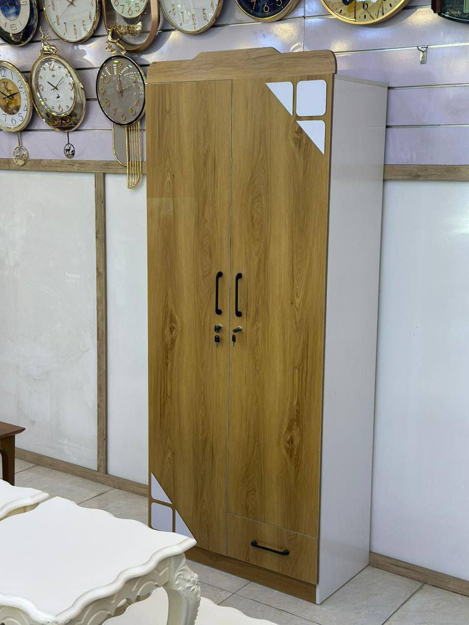 كنتور 2باب
3باب

 4باب
 ميز تواليت


**إذا كنت صاحب هذا الإعلان وتريد حذفه لأي سبب، رجاءا أرسل رسالة إلى الدعم الفني**