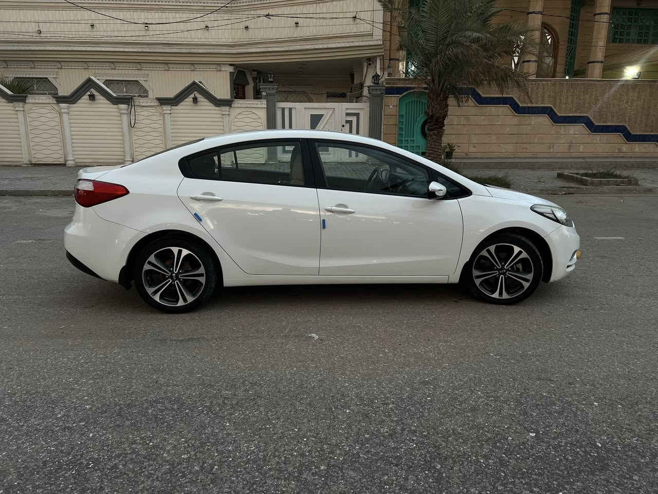 🚗 سيراتو 2014 خليجي للبيع
✨ اشاير بالمري
- كشنات مخمل
⚡ 4 دكم كهرباء
❄️ تبريد (قطعتين)
- تحكمات ستيرن
🛞 سبير ويل

📏 ماشية 105 ألف كم
📍 الموقع: النجف
🪪 الرقم: أربيل

💵 السعر: 127 وبيها مجال 
*********** 📞
