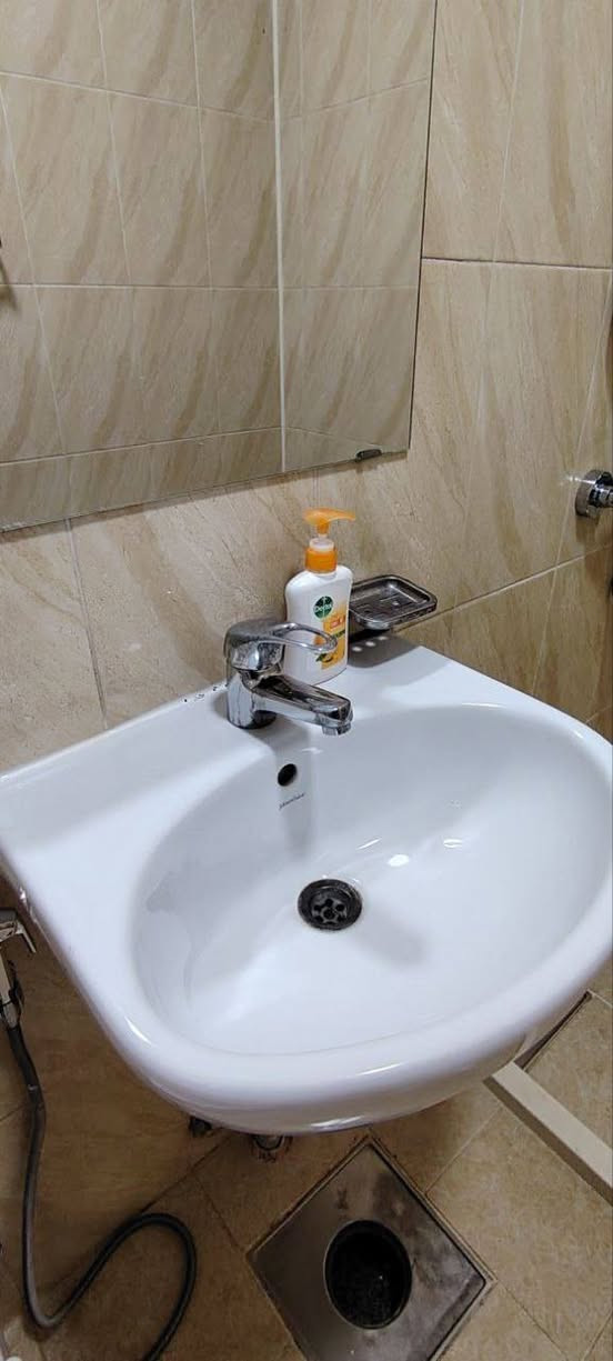 تم و بفضل لله.. تم تنضيف وتعطير شقه الاخ الراقي ( حسن المحترم ) #بلوكB3 عماره 316  مساحه 120 متر .. مدة العمل 9 ساعات  امنياتنا و دعواتنا للاخ حسن ان يجد الخير و السعاده في سكنه الجديد .. تحياتي لكم الاستفسار مراسله الصفحه او اتصل على الارقم📞 ***********
