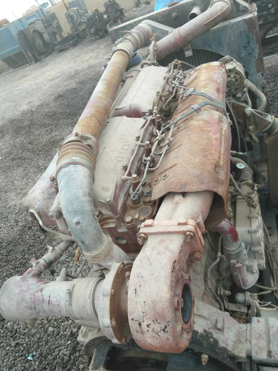 سلام عليكم
محرك افيكو سوبر خلفي المحرك اوربي ما مفتوح 
محرك افيكو 120 حارك 
***********
