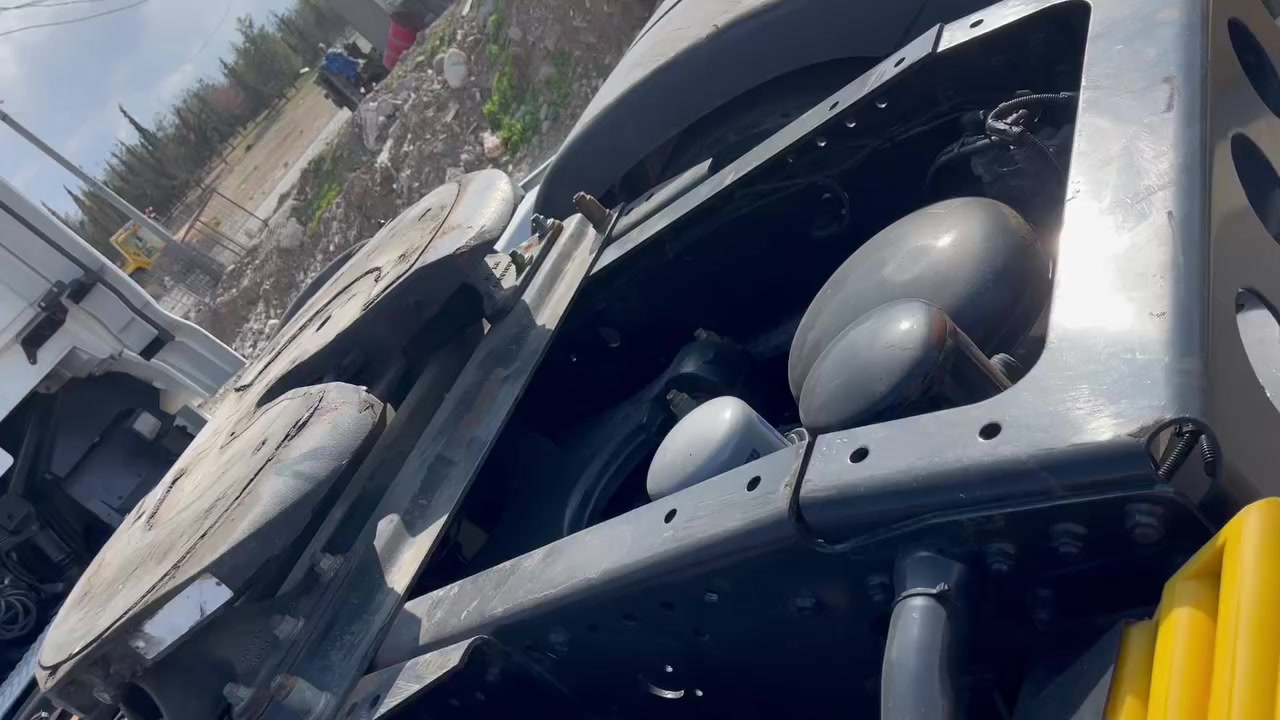 مان 2019
تاك سوپه رى سينى
فوول مواسه فات 
ريتايده ر سلاجه 
سپايده ر كاسيحه و بال
ده بل تانكى
گير داشبول
عاسه و كاميرا ئيش ئه كات
شوين قه لادزئ
تايه ى پيشه وه ى نوييه
سينى جوست كلاج دارى به رز
سحر٢٥٠ $
***********
***********
