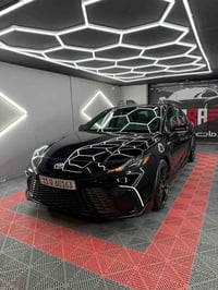 كامري 2025se هايبرد سياره مواصفات الseمعروفه تخم تايرات TRD سياره حادث...