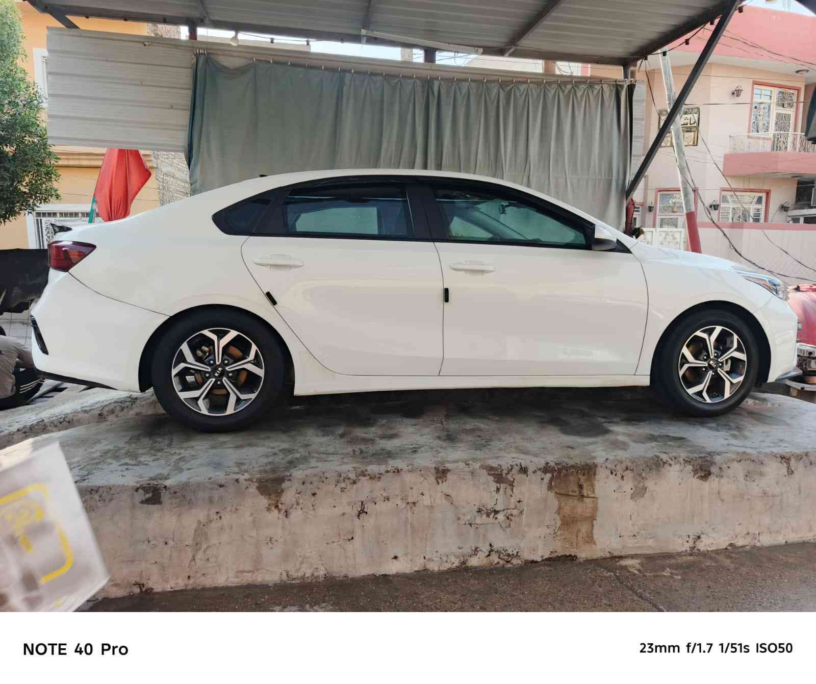 السلام عليكم للبيع فقط كيا فورتي 2021 مكينة 2000 دوش مكينة وكير كفالة تبريد تدفئة شغال صبغ ربع جاملغات وصندوك رقم ديالى  شرط التحويل ماشية 70 الف السعر 135 وبيها مجال بسيط مكان السيارة ديالى بعقوبة تقاطع السادة (للاستفسار ***********
