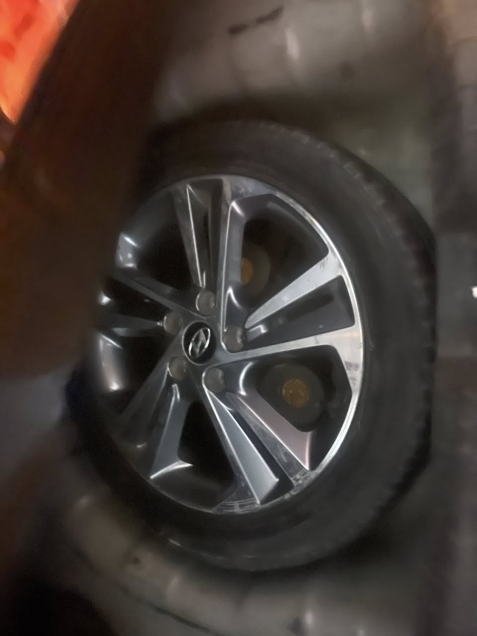 السلام عليكم .
انترا أفانتي 
موديل : 2017 
سيـاره : واحد على واحد ماعده فتحه سقط 
لون : سلفر لحلو
حجم المحرك : 1.6 جي آدي اي اصل
صناعه وموصفات السياره : كوريه
موصفاته :
1 > بكلايت لدات 
2> وليلكاب + اسبير ويلكاب هم
3> كشنات الامامية تدفئه + تبـريد
4>كشنات الخلفيه فقط تدفئه
5>حساسات خلفيـه 
6> تحديد مسار
7> تدفئه ستيرن سايـق 
8> السياره بصمه مو سويـج
9>بيها نضـام سبورت ونضـام اقتصادي صرف بانزين
10> وليكاب حساس من ينزل عندك تاير يقره عندك شكد بي هوه
السياره بيها شغله مهمه الحجـر الأعلى لسياره والاسفل مسروق وتبريد عطلان وسياره مفتوحه مكينه قبل سنتين كاز كيت ومسوي شغل مضبوط فقـط هذني وسياره باسمي تحويـل مباشر سنويتها ساقطه يعني سنويه جديده كبل باسمك 
رقمي الرصيد ***********
رقمي واتساب ***********
