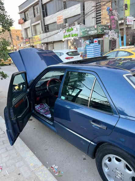 مارسدس دب موديل ٩٢
السعر ٩٥ 
مكان بغداد 
***********
