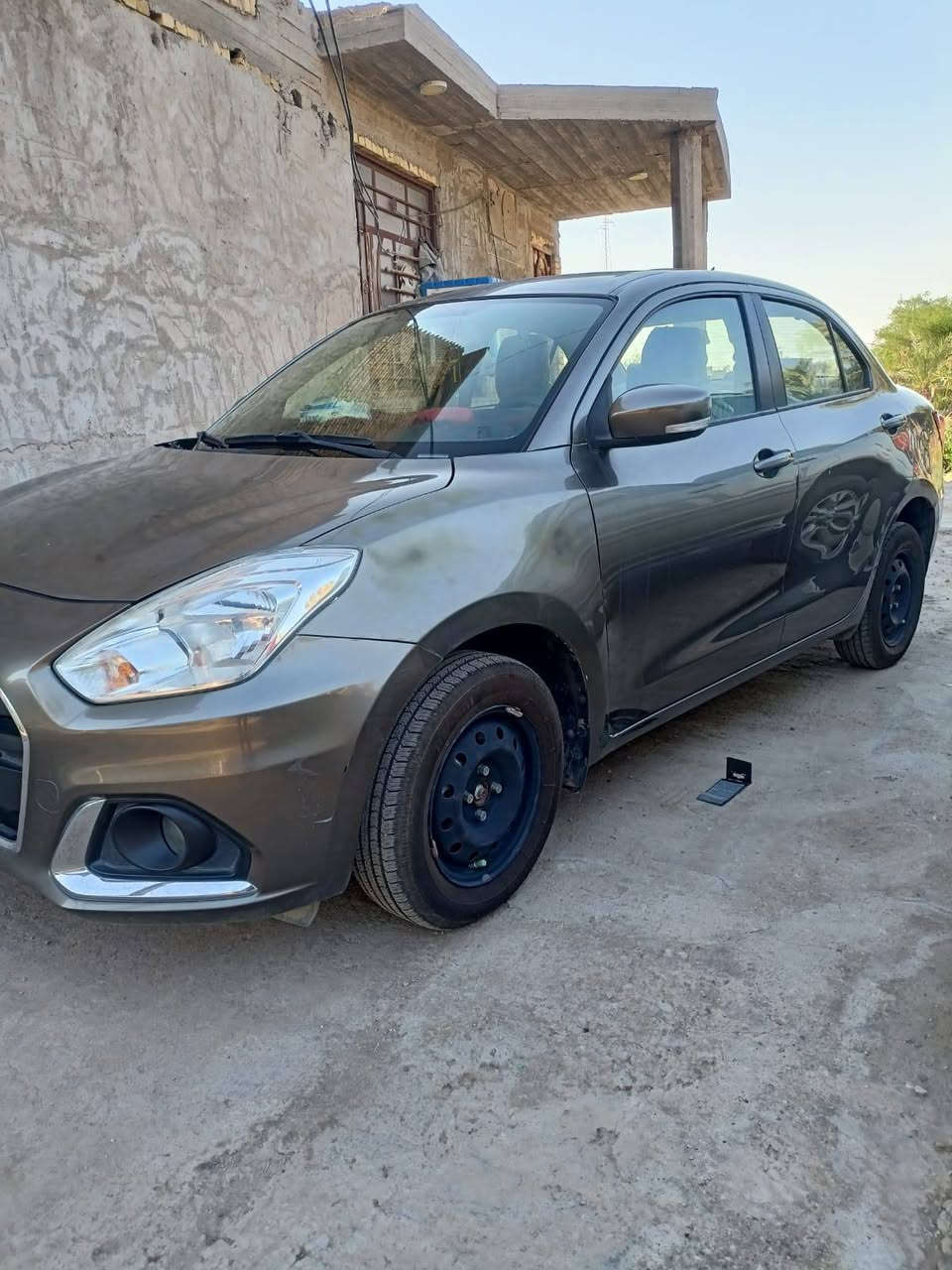 سيارة ساسوكي موديل 23 ياباني السياره محجوزه معوقين واربع سنين وينفتح حجزها اتعهد بكل شيء واسوي وكاله مكان سياره واسط كوت*********** سعره 90 وبيه مجال لطيبين
