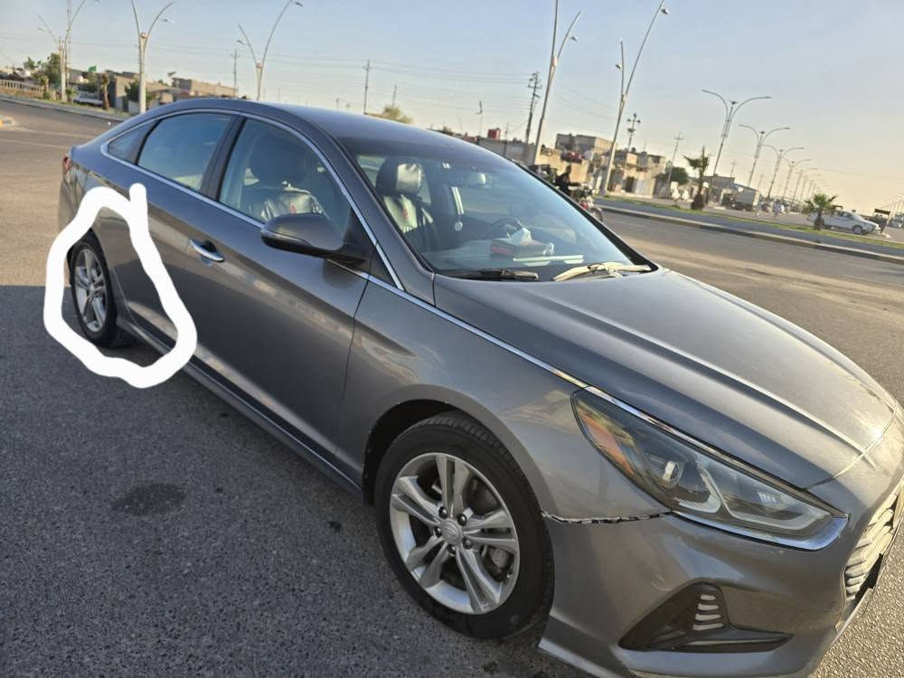 سوناتا وارد أمريكي 
محرك 2400 GDI
الكير AT sport
تبريد قطعتين يحتاج كمبريسر 
حادثها جاملق وبنيد من امريكا 
هنا صار بيها 3 قطع بارد مثل ما موضح بالصور الاخير ما مصلحه 
السعر ١٣٠ وبيها مجال مكاني البصره 
للتواصل *********** البصرة, العراق
