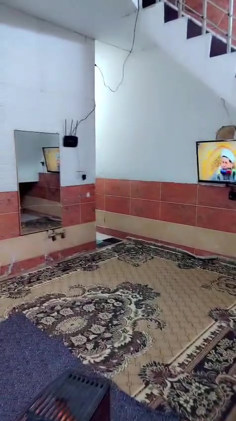 السلام عليكم بيت للايجار الامين الثانية شارع الضغط قرب جامع المشهداني يحتوي على طابق الاول كراج استقبال مطبخ هول حولي غرفة نوم حمامين ومنور طابق ثاني تلث غرف نوم وحمام وهول حولي وسطح جبير ايجارة 600 قفل بدون اي عملة ليريد يتصل عل رقم *********** ليريد يتصل عل رقم بي واتساب
