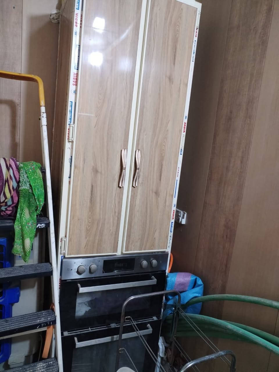 اثاث للبيع 
كربلاء حي الوفاء 
***********
