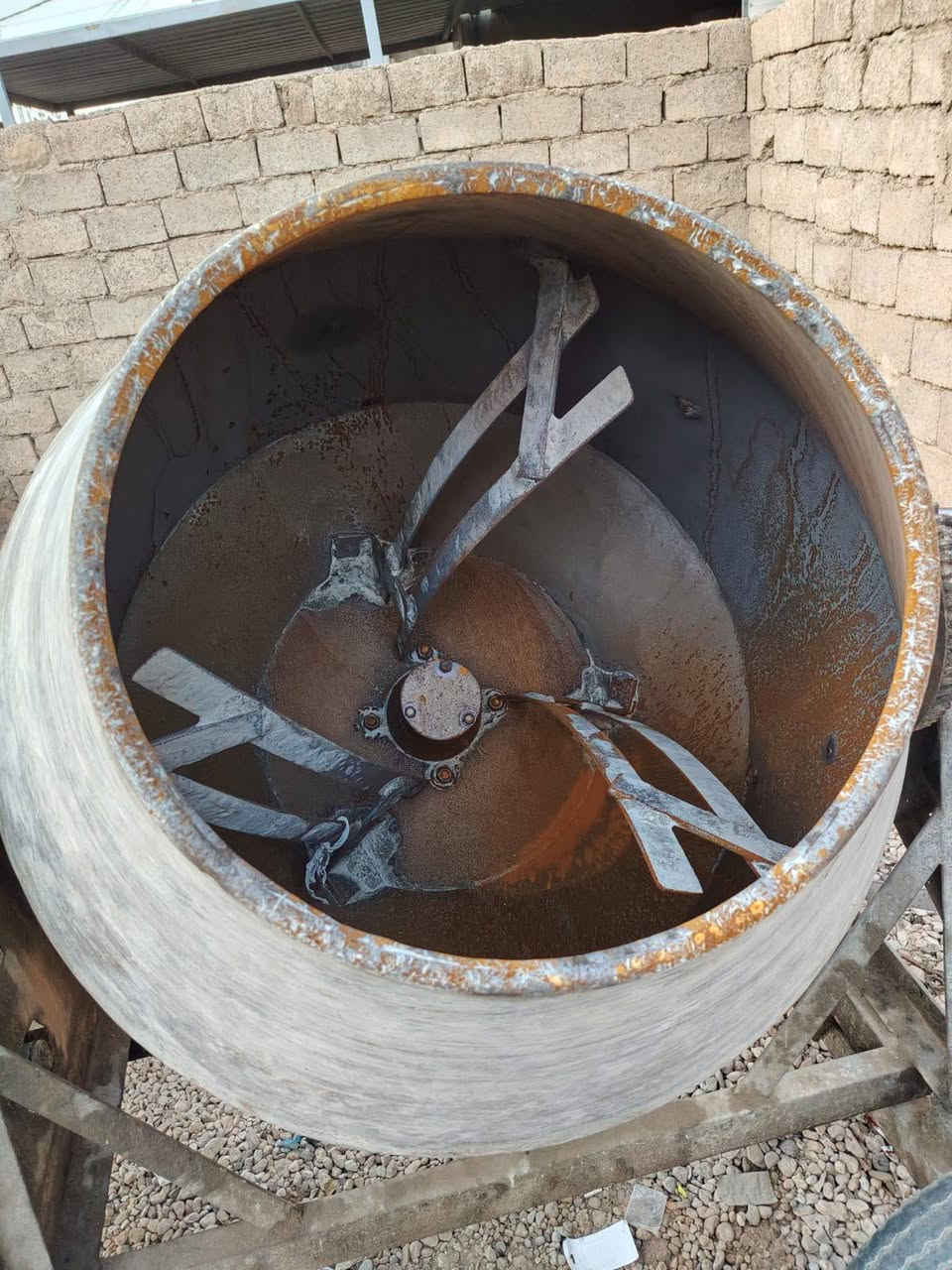 السلام عليكم
خباطه نهضة البيع جاهزه شغاله هندر واحد 
جدر هيكل محرك نضيفه شرط
محرك 7,5نضيف شغال هندر واحد 
السعر :1500 (مليون نص )بيهه مجال////////مكان : حديثه بروانه 
***********
