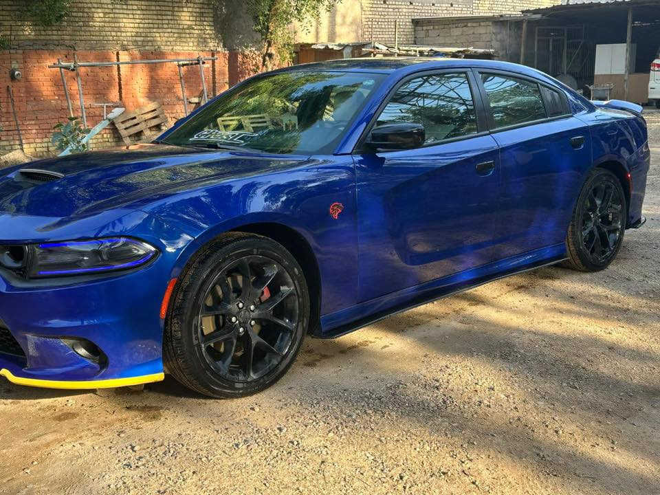 السلام عليكم GT 2022
كشنات جلد عمل
شوته AFE
لد متغير 
سلايد روف 
وبقية مواصفات GT
حادثها مثل ماموضح بالصور 
بيها صبغ بنيد وجاملغ امامي 
وبيها شخوط بوب عكس السايق معدله PDR عل كدها ومكحله 
السعر ٢٥٠٠٠ $
للاستفسار الاتصال على الرقم ***********
