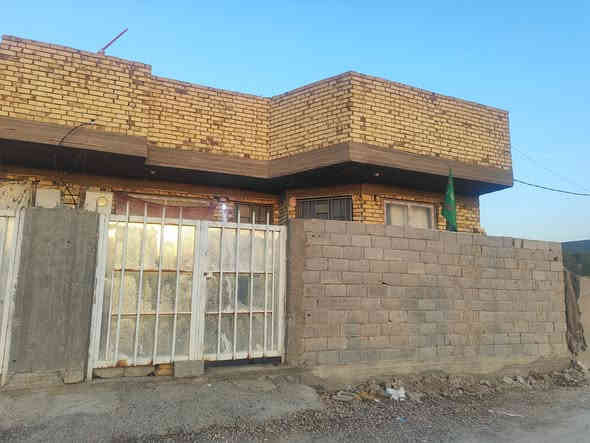 السلام عليكمدار  للبيع بالبكرلي شارع البوحمير مقابيل المستوصف

 طابو زراعي سند 25 طابق واحد مساحة البناء 150 متر واجه 

 متر بناء حديث 2024 بناء طابوك  يحتوي على غرفتين وكلدور

 واستقبال وصحيات ومنور كبير للغرفتين السعر 82 وبي مجال

(ملاحظه ,: دارين للبيع ثنينهن نفس الخريطه ينباعن ثنيهن او واحد حسب الرغبه )

 للاستفسار مراجعة مكتب عقارات الفرقد الكائن قبل جامع سلمان المحمدي 
او الاتصال على الرقم *********** حسين المعموري
