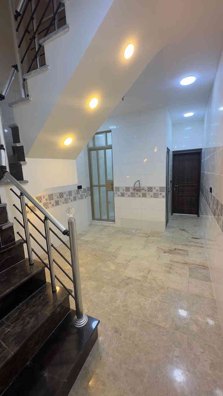 ((بسم الله توكلنا على الله))

#بيع #شراء #ترميم #تنفيذ #تعقيب #ايجار #مشتملات #مقاولات_عامة

—  مكتب الق الكيان   ——-👍🏼👍🏼👍🏼👍🏼

🏠بيت للبيع 🏠

📍الموقع/ القاهره  ( الدلفيه)

ملاحظه/البيت بناء سنه ٢٠٢٥ زيرو

 .اضلاع مستقله .كهرباء كل طابق معزول عن الثاني
.بناء درجه اولى

📌المساحة/  50 
📌الواجهة/   3.33
📌النزال/  15

الطابق /آلأول/  طرمه صغيره  

 اسقبال / مطبخ / حولي / خدمات / غرفه نوم

الطابق/الثاني /غرفتين نوم.حولي .مكان غساله.صحيات.بيتونه كبيره.سطح غرفه نوم الطابق الثالث 

📍عنوان المكتب / الق الكيان / القاهره الدلفيه 

   #مكتب#الق الكيان#للعقارات  ————

للاستفسار ☎️

📞متواجد واتساب *********** ____

—————————————————
—————————————————

ملاحظة / العنده عقار 🏡 للبيع او بيت للايجار  ويريد يبيع او ايجاره يرجى ارسال كافة التفاصيل العقار مع ذكر السعر ورقم التلفون ☎️🌹ومن الله التوفيق🌹
