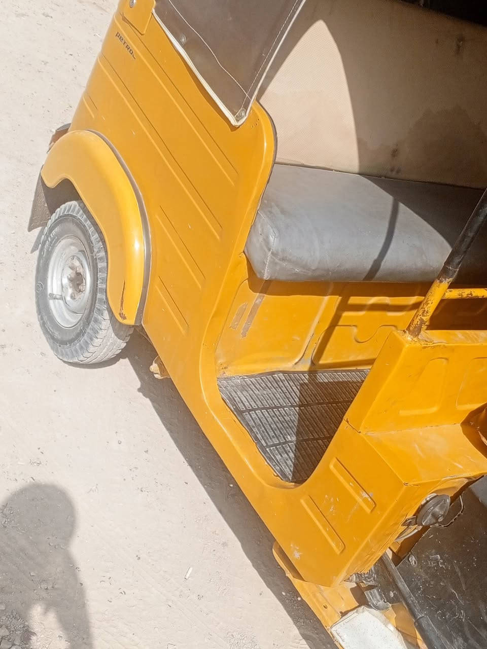 سلام عليكم تكتك للبيع موديل 2020 شهر ثاني اوراق.  تكتك بس دوس معمر بيه العنوان بغداد الامين الثانيه
الاستفسار ***********
مكلف بل نشر
