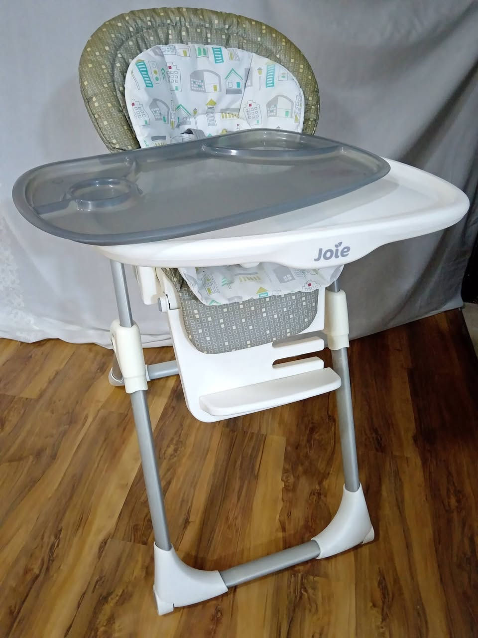 Hi everyone these baby items for sale all like new and very high quality brands ❤️❤️♥️Deliver available and thanks for admin


**إذا كنت صاحب هذا الإعلان وتريد حذفه لأي سبب، رجاءا أرسل رسالة إلى الدعم الفني**