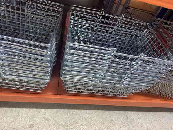 اللهم صل عل محمد وال محمد وسلم
رفوف وسطي وجداري 

صيني وتركي ويراني 

سلات عرض

 عربانه حمل سلات تسوق.

عارضه كرزات 

عارضة جكاير .

ملاحظه توصيل فقط والاسعار خاص

بغداد ***********
