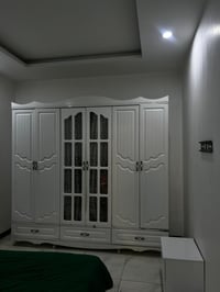 غرفة نوم • نضيفة • ما بيها كسر