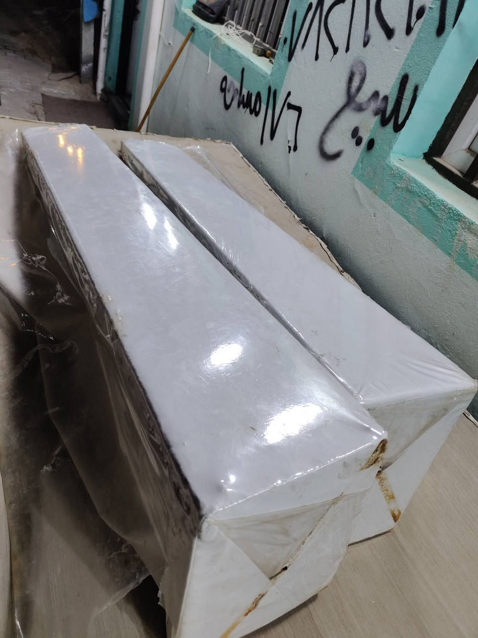 سلام عليكم امحجر ومصطبات انضاف كلش استوني امسويهن مكان نجف السعر 170 بيهن مجال الرقم ***********
