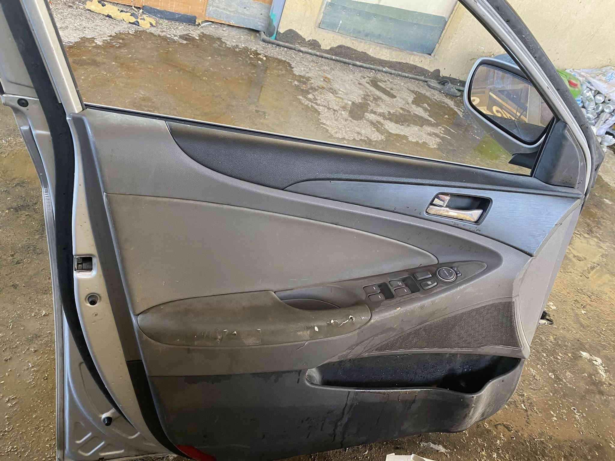 ® للبيع - قطع غيار سوناتا 2013 حالة ممتازة
للبيع قطع أصلية لهيونداي سوناتا 2013
مستخدمة استخدام خفيف وفي حالة ممتازة جداً.
المواصفات:
قطع أصلية ونظيفة
خالية من أي كسور أو لحام
جاهزة للتركيب مباشرة
القطع المتوفّرة:
(ابواب مع جميع الملحقات - جاملغ أيسر وأيمن _اضواء اماميه_ دشبول مع جميع الملحقات _استيرن مع جميع الملحقات _وأيضاً الكثير من القطع......الخ)
سبب البيع:
استبدال السيارة
السعر: بلخاص او اتصل عليه
قابل للتفاوض بالمعقول
المعاينة:
متاحة للمشترين الجادين
العنوان: البصره/أبي الخصيب
للتواصل واتساب / اتصال:
(***********)
