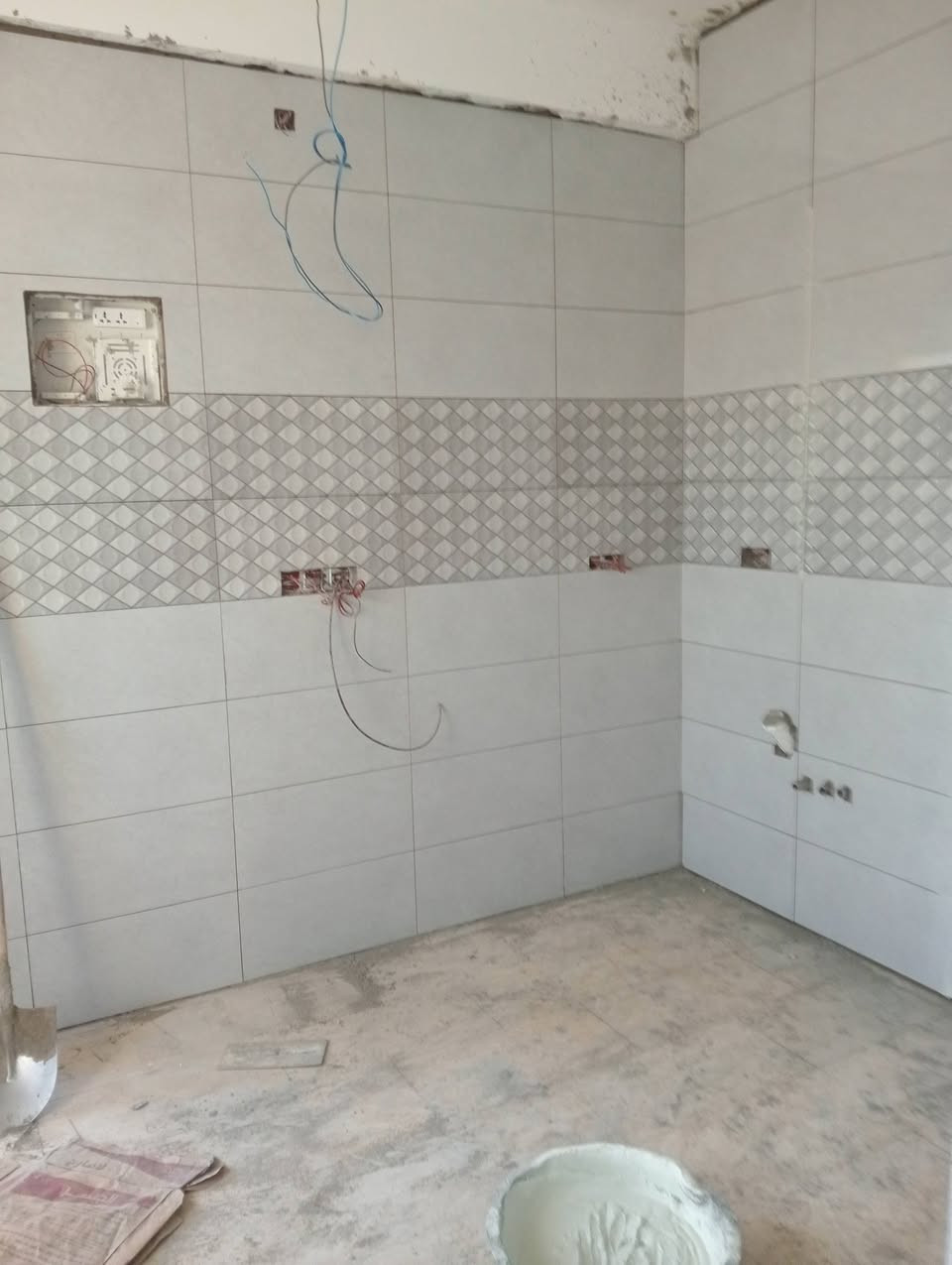 خلفات سيراميك بورسلين وكاشي جدران وارضيه مصريين ببغداد شغل درجه اولي ع الليز اسعار مناسبه ونلتزم بالمواعيد ‏‪0776 295 3064‬‏
