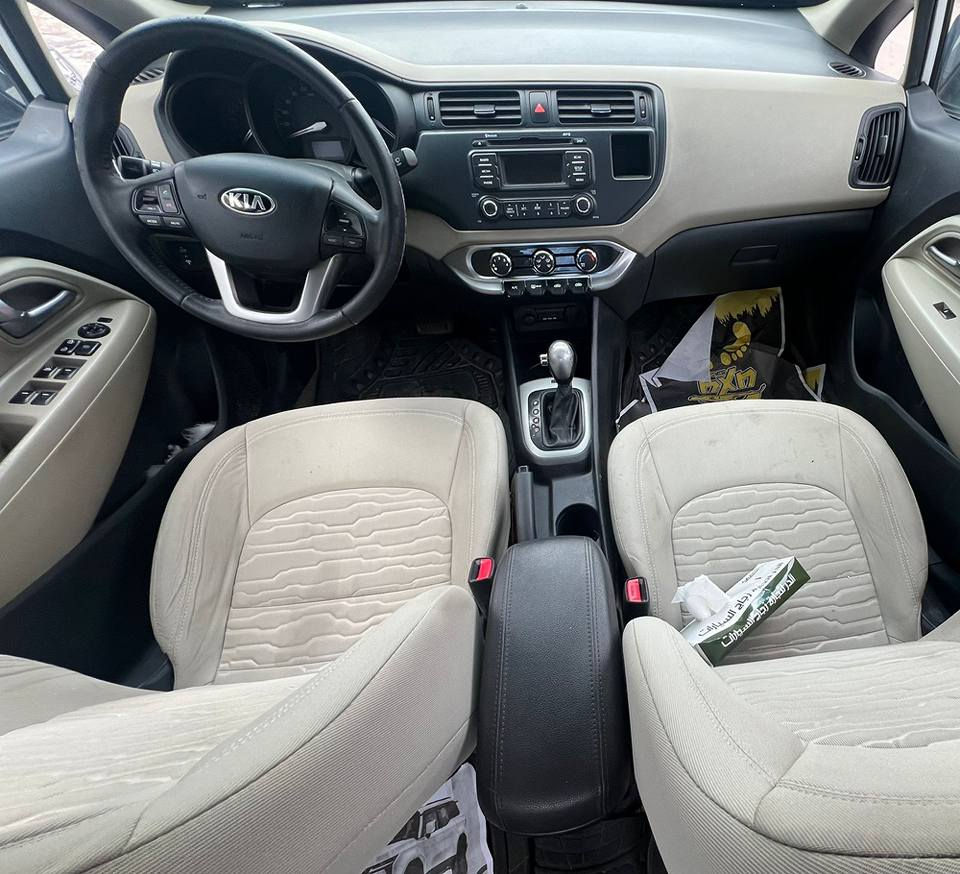 كيا ريو خليجي مكفوله من صبغ اوبارد بيه رصعتين باب وره نص دعاميه صبع سيايق 
موديل 2013 
محرك 1600 دوش 
مري كهرباء 
ويل كب 
كشنات مخمل 
رقم بغداد 
ماشي 70 الف حقيقي ضمان دوليه 
سعر 10800 $ وبيه مجال 
تلفون *********** 
مكان سياره البياع بغداد, العراق
