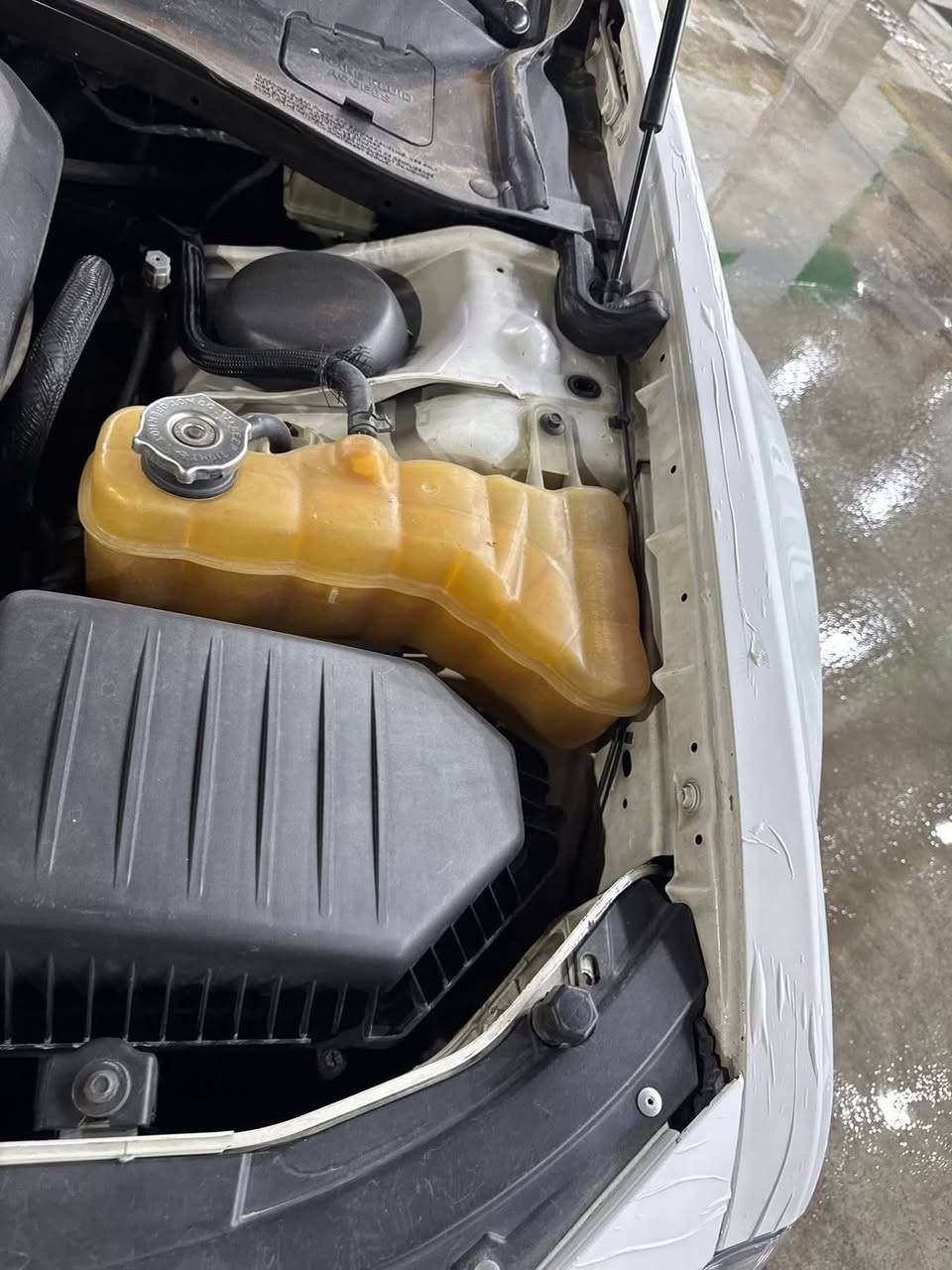 السلام عليكم 

كرايسل  اوباما  300.c

موديل 2020 اباسمي
المحرك v6. 3600
وارد امريكي حادثها موضح بلصور فقط خشم الجاملغ بدون دواخل وصور يمك
كير محرك كفاله عامه
ماشيه 39ميل
رقم بغداد الدولي باسمي سنويه جديده هزه فحص جديد 
مواصفات
بصمه تشغيل
بانوراما
نضام سبورت كشنات جلد  بلاد
كشنات كهرباءتدفئه ستيرن
مثبت سرعه
كامرى خلفيه
مري جانبي هيتر
حساسات دخول ذكي
وبعد بيها هواي مواصفات 
السعر 255
مكان بغداد مدينه الصدر
رجا لا تتصل اذا ماتقرى تفاصيل 
رقم ***********
