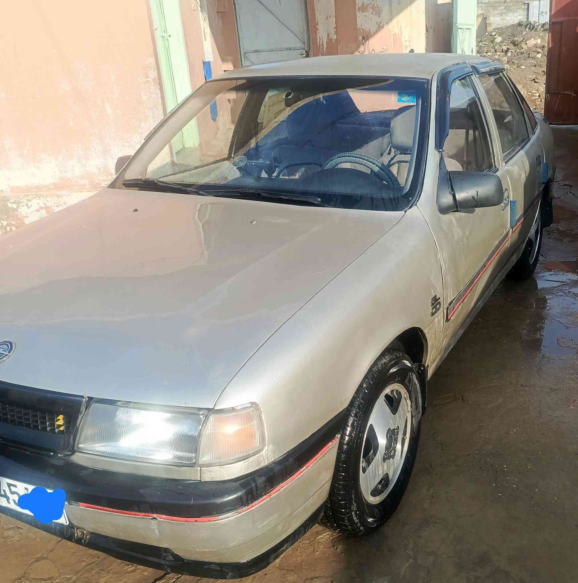 السلام عليكم. 
للبيع اوبل فكترا 
الحجم 16
موديل 91
السياره بسمي 
رقم انكليزي مشروع وطني 
سياره جاهزه مكان السياره الموصل 
السعر 36 وبيها مجال بسيط 
للاستفسار اتصل على هاذا الرقم 
***********
