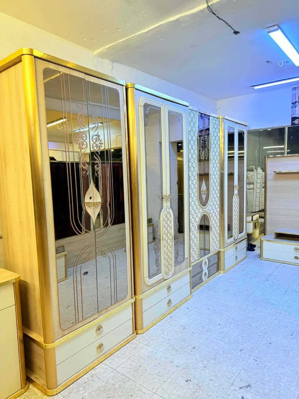 غرفه ملكيه اصليه 8قطع تركي اصلي نظافه 95💯 واصل شد او نقل


**إذا كنت صاحب هذا الإعلان وتريد حذفه لأي سبب، رجاءا أرسل رسالة إلى الدعم الفني**