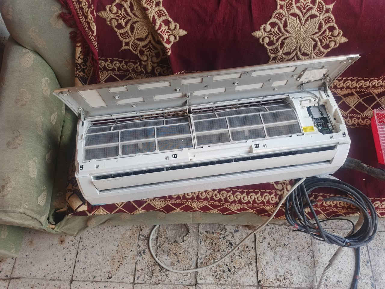 سلام عليكم. سلبت لبيع لاسم تويوت
ابو طنين شغال كلشي مابي السبلت خير من الله 
العنوان. البياع شهداء.  300 وبي مجال بسيط حق جيه 
*********** ومتوفر وتساب
